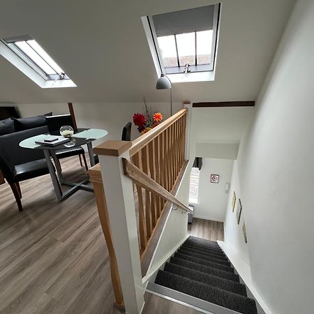 Glastonbury Secret Retreat - 1 Bd Split-Level Apt, Sleeps 3 エクステリア 写真
