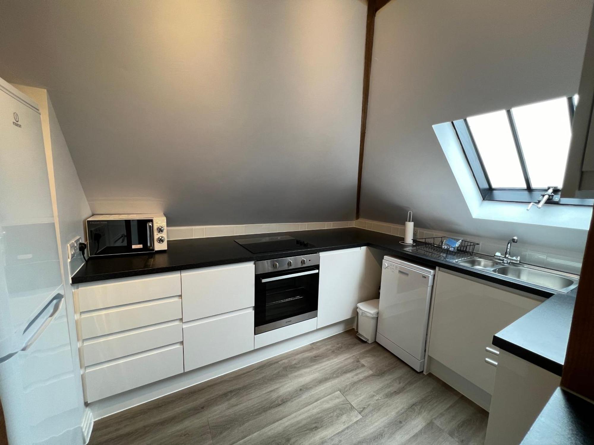 Glastonbury Secret Retreat - 1 Bd Split-Level Apt, Sleeps 3 エクステリア 写真